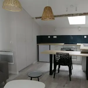 Appartement ,centre Historique , Entrée Autonome
